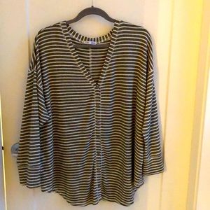 Did Plus long sleeve button up shirt